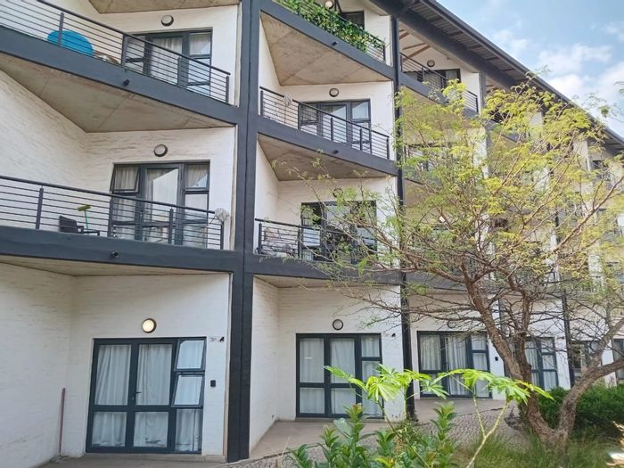 For Sale: Apartment in Maboneng with prepaid electricity, near transport and amenities.