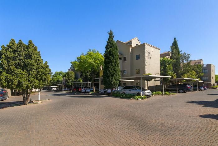 1-Bedroom Apartment For Sale in Lonehill with pools, clubhouse, and tennis court.