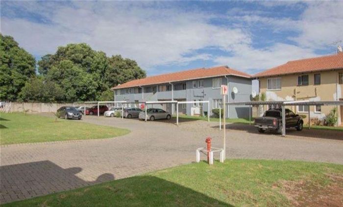 Glen Marais Apartment For Sale: 2 Bedrooms, Private Pool, Carport, Convenient Living.