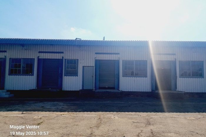 Commercial Units To Rent in New Era: Ideal for storage, parking, 24/7 security.