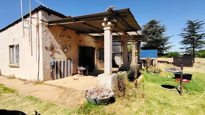 For Sale: Farm in Nelsonia with two dwellings, strong water supply, and entertainment area.