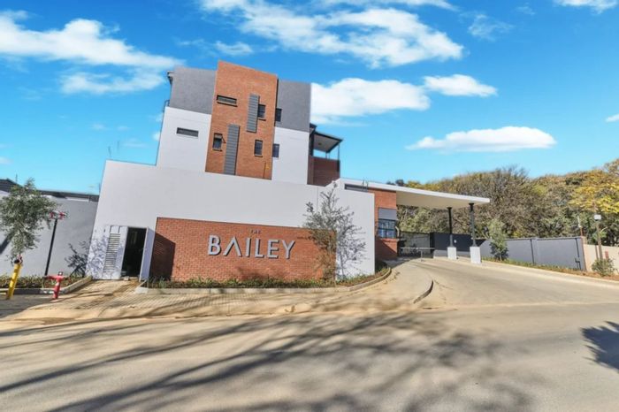 Bryanston Apartment To Rent: 1 Bed, Pool, Gym, Balcony, Secure Access.