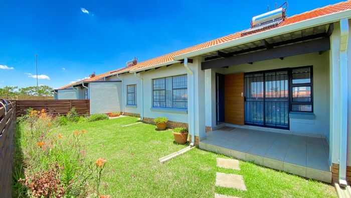 Monavoni Apartment To Rent: 3 Beds, 2 Baths, Secure Estate, Pre-Paid Utilities.