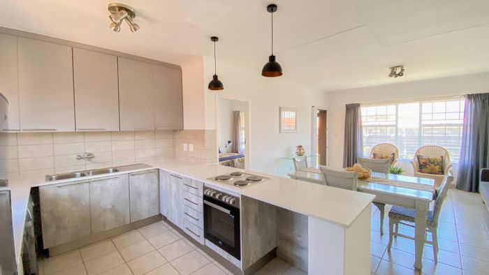 3 Bed House To Rent in Monavoni with secure estate, solar geyser, and gardens.