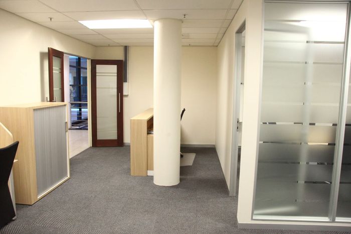 Commercial office suite in Morningside, To Rent with premium amenities and accessibility.