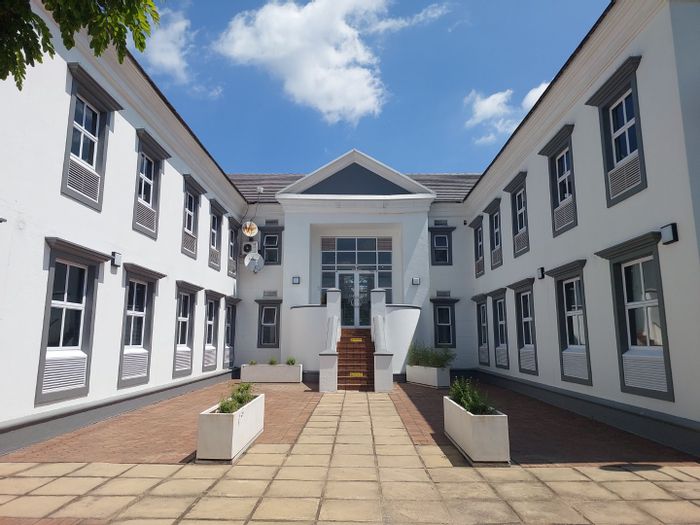 A-Grade Commercial Office Suite To Rent in Bryanston with ample parking and fibre connectivity.