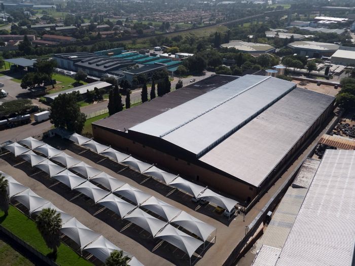 Isando Industrial Space To Rent: Customizable, ample parking, backup power, and fibre-ready.