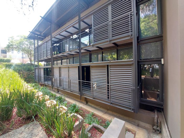 Bryanston Commercial Office To Rent: 6 offices, boardroom, parking, and amenities.