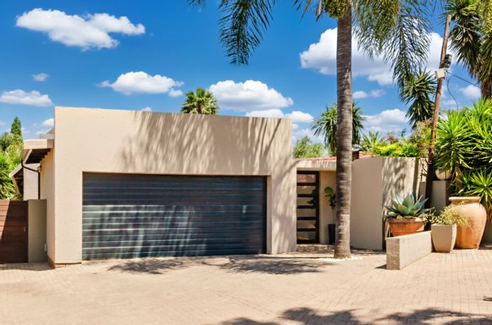 For Sale: House in Van Riebeeck Park with pool, study, and energy-efficient features.