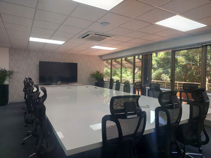 Commercial office suite to rent in Woodmead with amenities and serene surroundings.