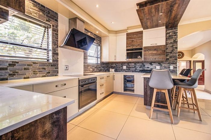 For Sale: Spacious 4-Bedroom House in Glen Erasmia with Double Garage and Study.