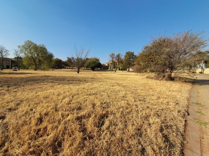Vacant residential land for sale in Wilkoppies, secure complex with approved builders.