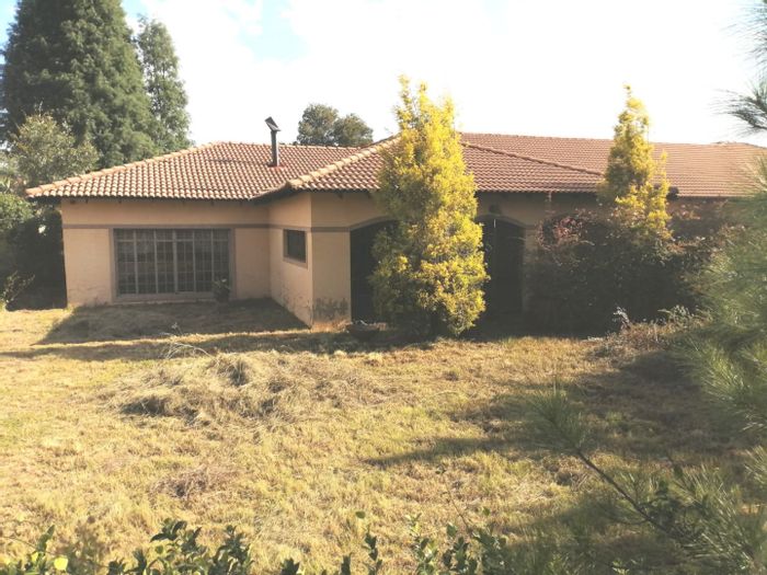 For Sale: Spacious 5-Bedroom House in Glen Austin AH with Dual Living and Large Yard.