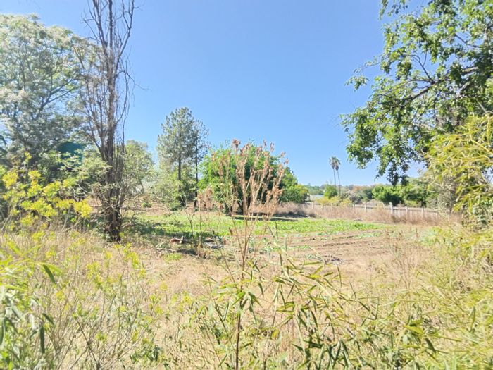 Vacant Land Residential To Rent in Glen Austin AH, 2000m² for diverse business use.