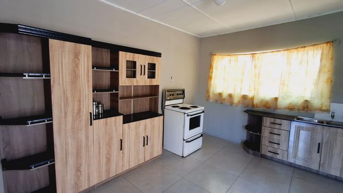 3-Bedroom House in Sasolburg Ext 1 For Sale with Large Yard and Garage.