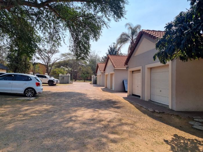 For Sale: Apartment in Modimolle Central with 2 bedrooms, garage, and secure complex.