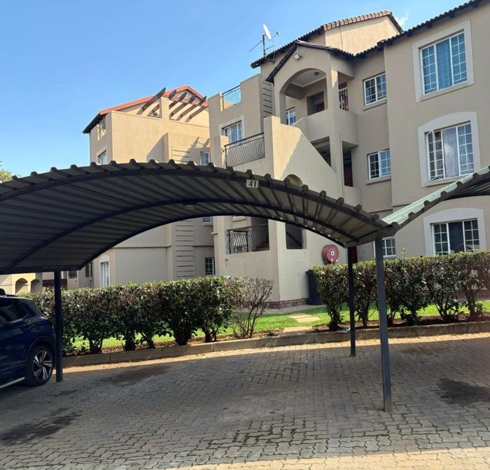 Castleview Apartment For Sale: 2 bedrooms, near schools and shopping amenities.