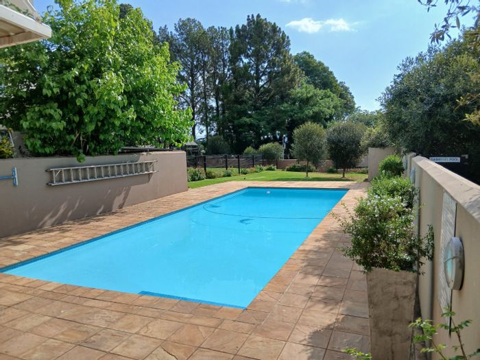 Rivonia Apartment To Rent: 2 Bedrooms, Pool, Balcony, 24/7 Security, Close to Amenities.
