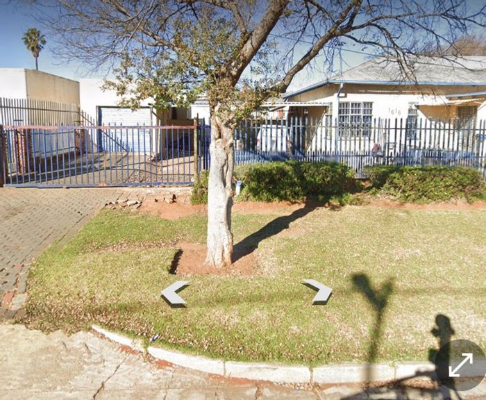 House for Sale in Roodepoort Central: 4 bedrooms, rental potential, nursery school setup.