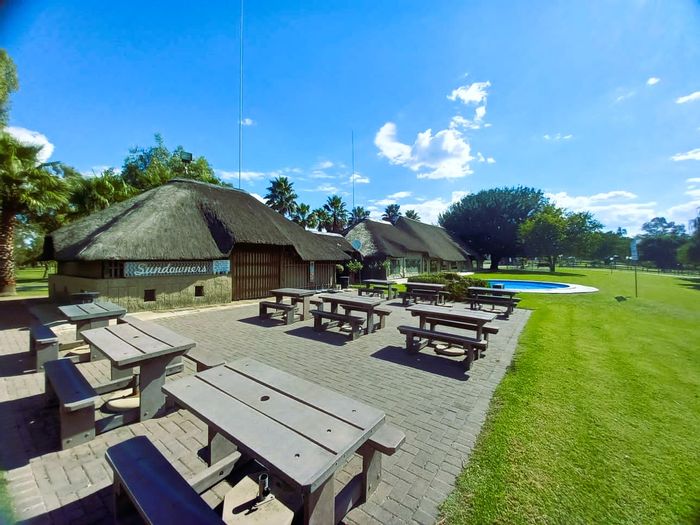 Riverside Beach Club House For Sale: 3 Bedrooms, River Access, Communal Amenities.