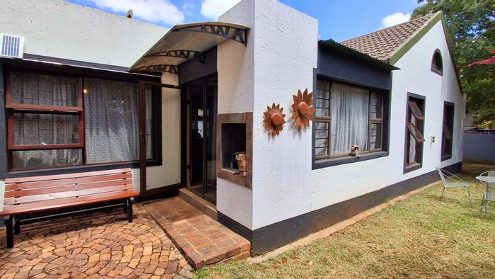 Townhouse For Sale in Vaalpark: 3 Bedrooms, pet-friendly, secure complex, private garden.