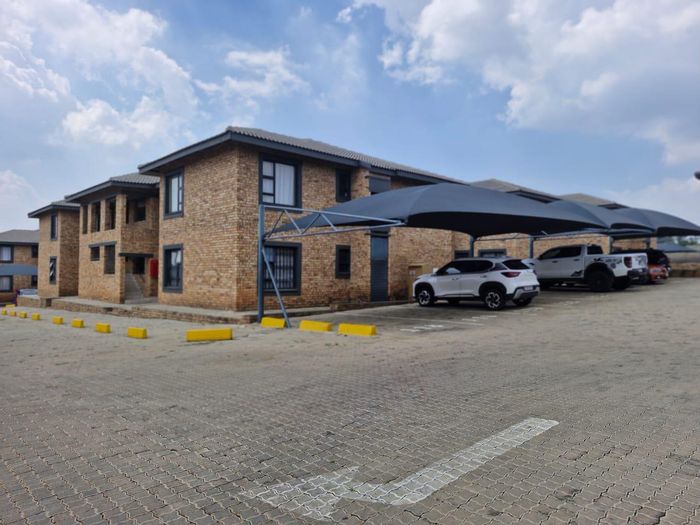 Rynfield AH Apartment To Rent: Enclosed garden, open-plan living, near amenities.