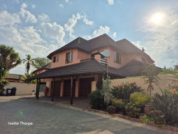 For Sale: Fourways House with 4 bedrooms, spacious garden, and work-from-home options.