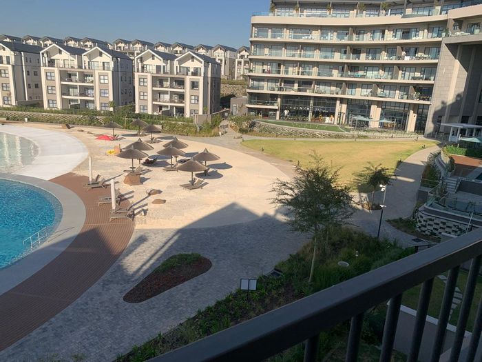 Waterfall View Apartment To Rent: 3 Bedrooms, Lagoon Access, Lifestyle Centre Amenities.