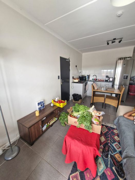 2-Bedroom Apartment For Sale in Sunset Glen with secure parking and communal areas.