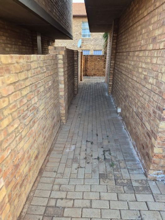 For Sale: 3-bedroom apartment in Montana Tuine with 24-hour security and garages.