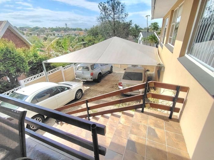 For Sale: House in Saxilby with pool, flatlet, and spacious basement.