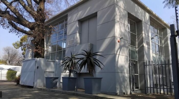 Prime Rosebank commercial property to rent: dual-level office, parking, secure access.
