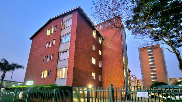 Commercial property in Gezina for sale: 24 apartments, student accommodation potential, parking available.