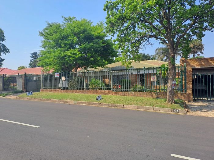For Sale: Spacious 4-Bedroom House with Pool and Staff Quarters in Kempton Park Ext 2.