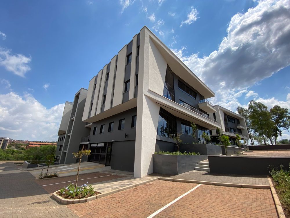 Die Hoewes Commercial Office Space To Rent: Prime location, security