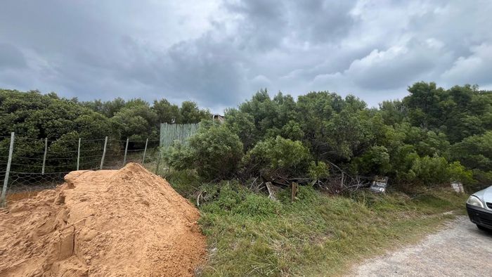 Vacant Land for Sale in Paradise Beach - 799 m² near beach access.