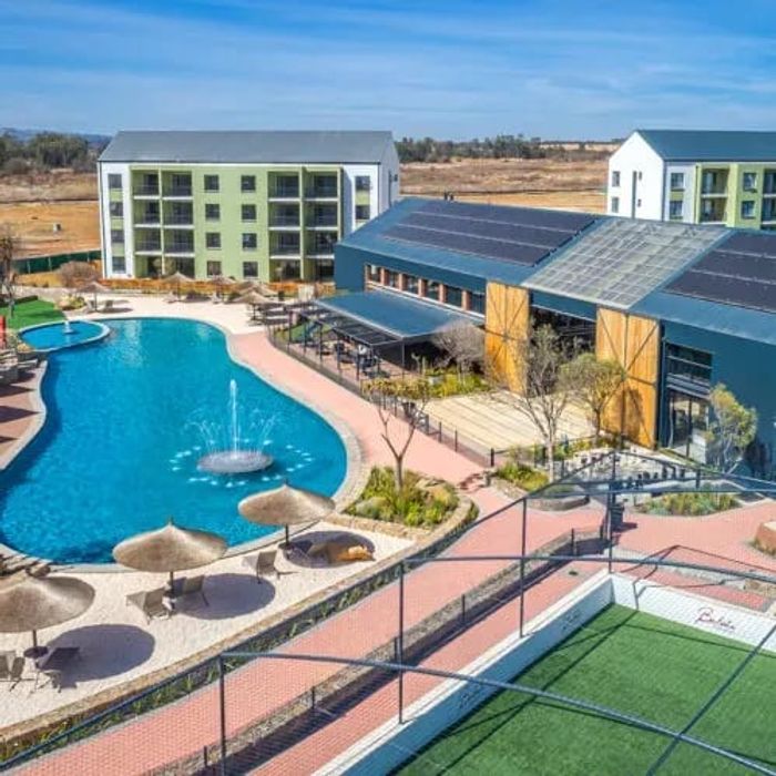 1-Bedroom Apartment To Rent in Greencreek Lifestyle Estate with gym, pool, and security.