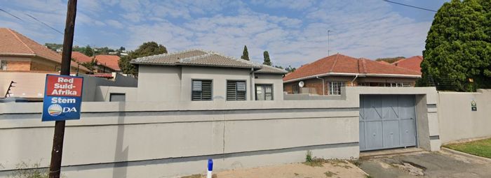 House for Sale in Orange Grove: 3 beds, income-generating cottages, near amenities.