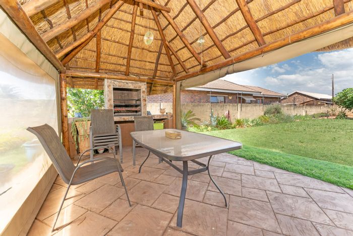 3-Bedroom House For Sale in Kookrus with garden, lapa, and double garage.