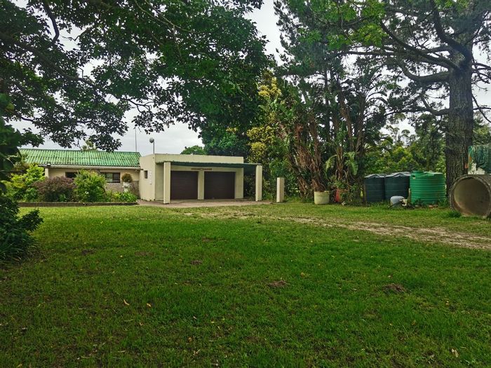 Farm for sale in Greenbushes AH: 4 beds, pool, chicken coops, spacious land.
