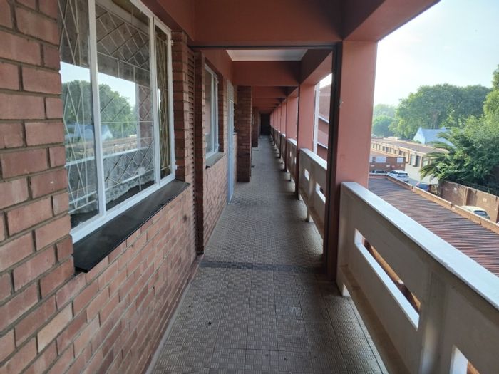 For Sale: Apartment in Jeppestown with 24-hour security, garage, and playground.
