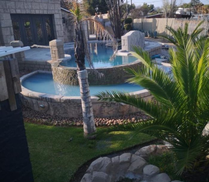 Commercial property for sale in Oviston: diverse amenities, thriving business opportunity.