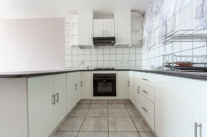 1-Bedroom Apartment For Sale in Amanzimtoti with sea view and pool access.