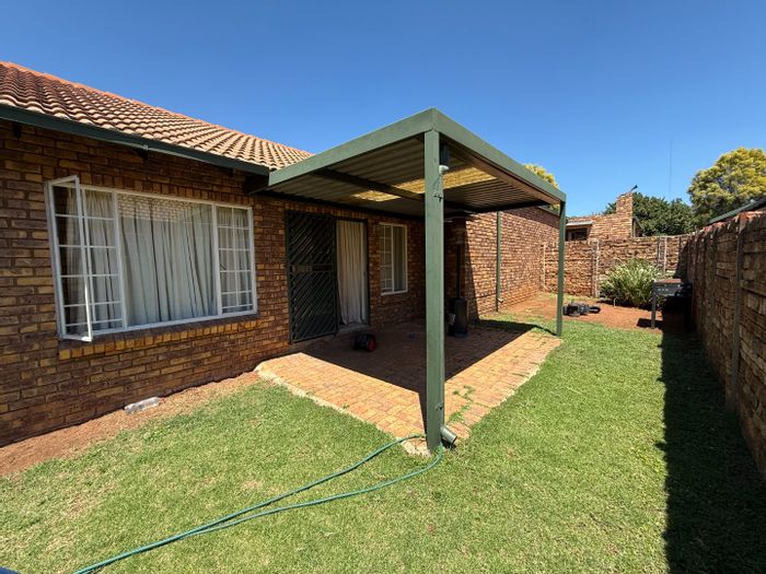 Highveld Townhouse For Sale: 2 beds, 2 baths, pet-friendly, pool, 24-hour security.