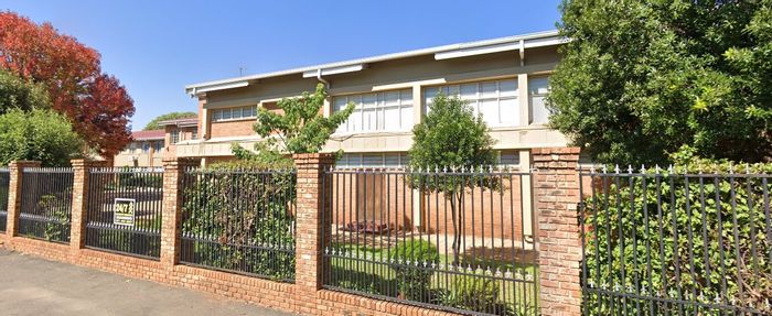 Edenvale Central Apartment For Sale: 2-bed, garden, garage, secure complex.