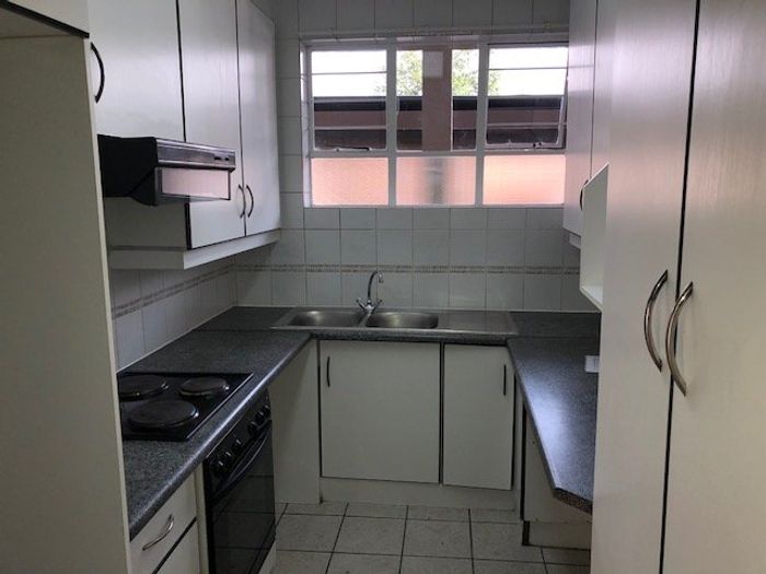 Eastleigh Apartment For Sale: 3 Bedrooms, Private Garden, Secure Carport, Prepaid Electricity.