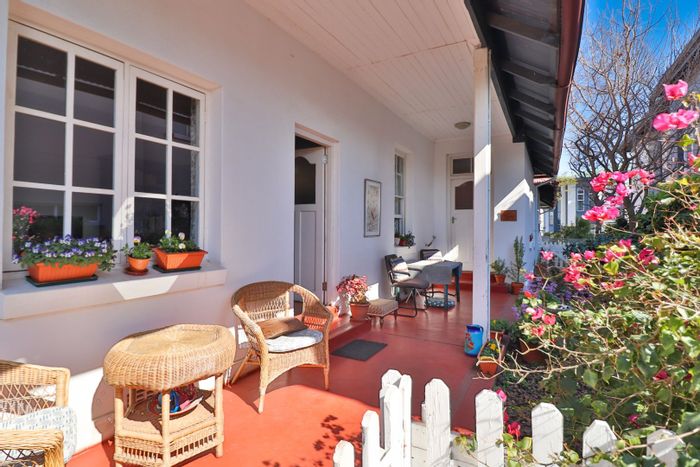 For Sale: 1-Bedroom Apartment in Modderfontein with Pool, Garage, and Security.