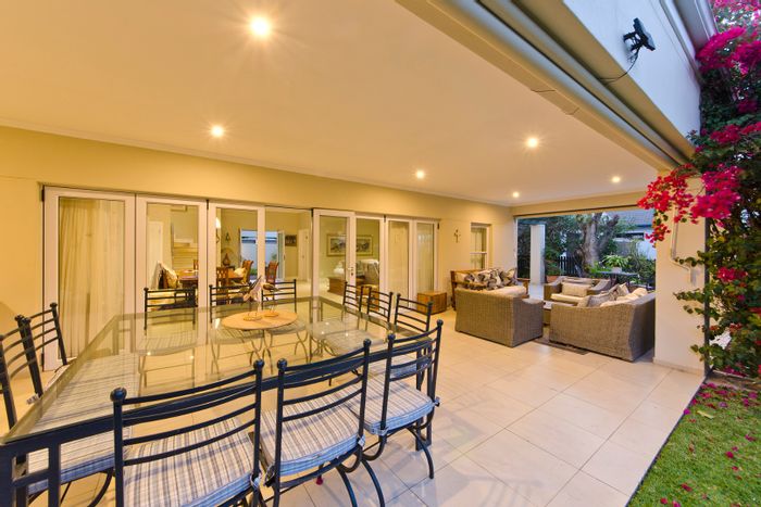 Spacious 4-bedroom house on Leisure Isle with dual plot potential, ideal for families.