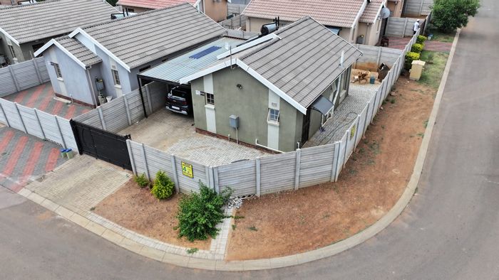 Sky City House For Sale: Spacious yard, carport, fitted kitchen, room to extend.
