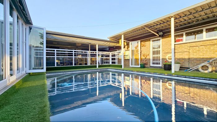 For Sale: Spacious 4-Bedroom House in Arcon Park with Pool and Entertainment Area.